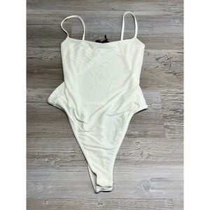Boohoo Womens White Thong Bodysuit Stretch Satin Sz 8 Strappy Double Layer Snaps